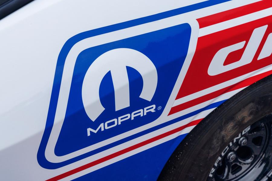 Детали экстерьера Dodge Challenger Drag Pak by Mopar (LC) 2020 года  (фото 4 из 18)